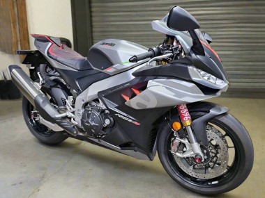 Preisgünstige Aprilia RSV4 1100 Motorrad Verkleidung 2021-2024 - Glanzendes Silber Matt Schwarz