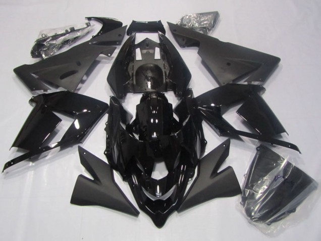 Preisgünstige Kawasaki ZX10R Motorrad Verkleidung 2004-2005 - Glanzendes Schwarz Matt Schwarz