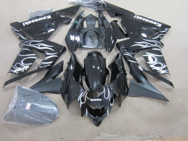 Preisgünstige Kawasaki ZX10R 03-05 Verkleidungen - Schwarz mit Weißer Flamme Preisgünstige Kawasaki ZX10R 03-05 Verkleidungen - Schwarz mit Weißer Flamme