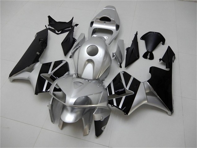 Preisgünstige Honda CBR 600 RR 05-06 Verkleidungen - Silber Schwarz Preisgünstige Honda CBR 600 RR 05-06 Verkleidungen - Silber Schwarz